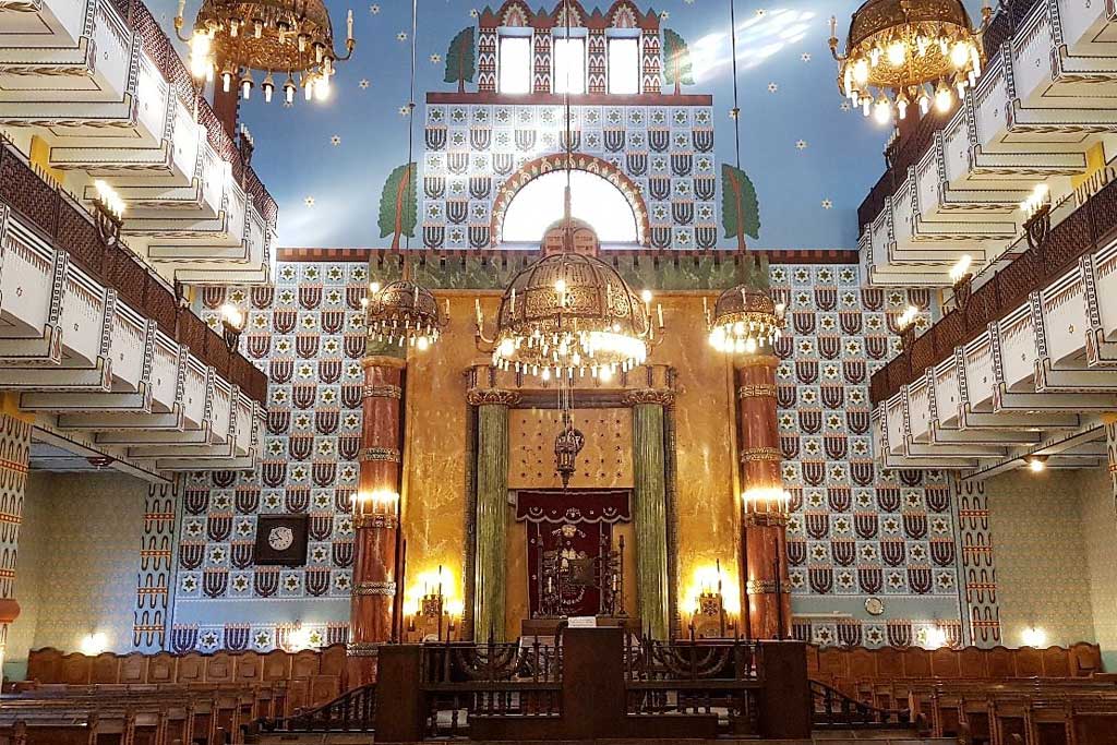 The Kazinczy Street Synagogue and the Jewish Quarter